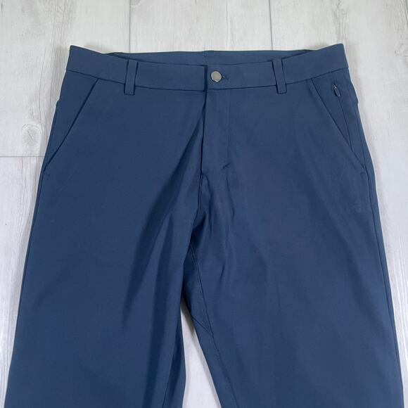Lululemon Pants Men's 33x31 Navy Classic Fit Golf Commission Performance - Picture 2 of 12